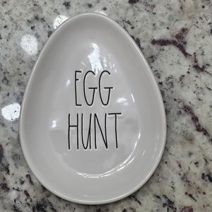 Rae Dunn Egg Hunt Plate